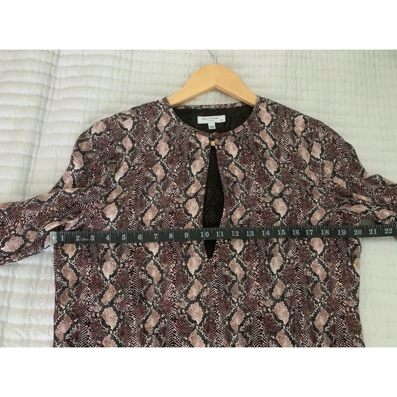 Equipment Bonnie Shift Dress Sz S Snake Skin Print Keyhole Neckline Long Sleeve - Picture 9 of 10